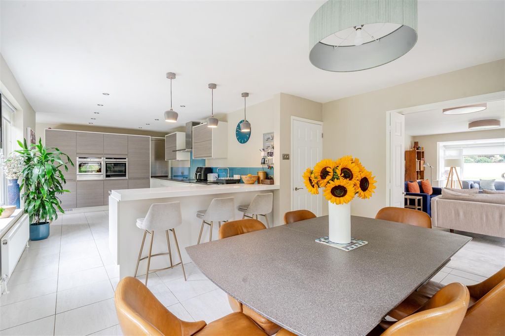 Property photo 2 of 22 1317254-10-686E7B5464407.Jpg