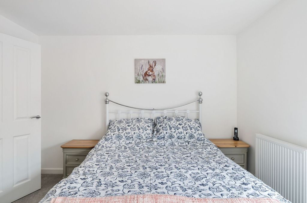 Property photo 3 of 18 Master Bedroom