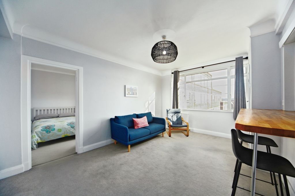 Property photo 1 of 15 Living Room