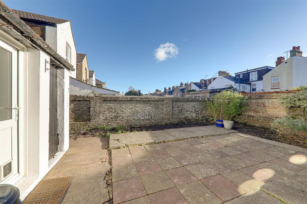 Property photo 2 of 10 Img_3578-Img_3580.Jpg