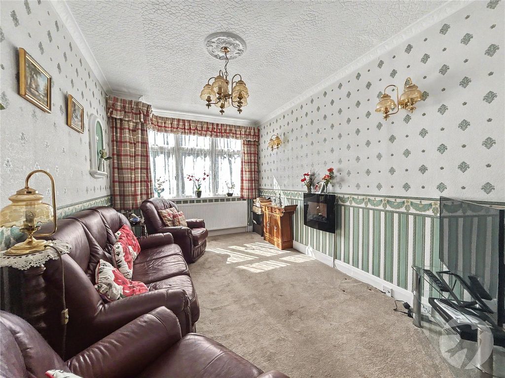 Property photo 2 of 26 Picture No. 29