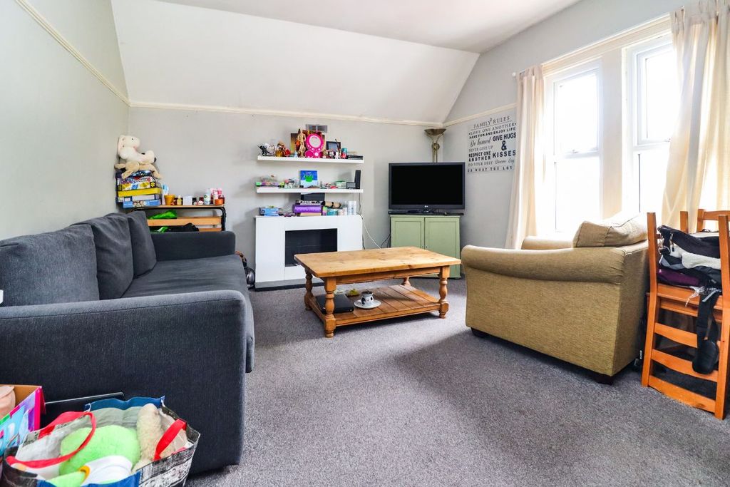 Property photo 2 of 7