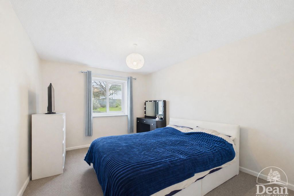 Additional image 4 of 1 bed flat for saleVicarage Court, Coleford GL16