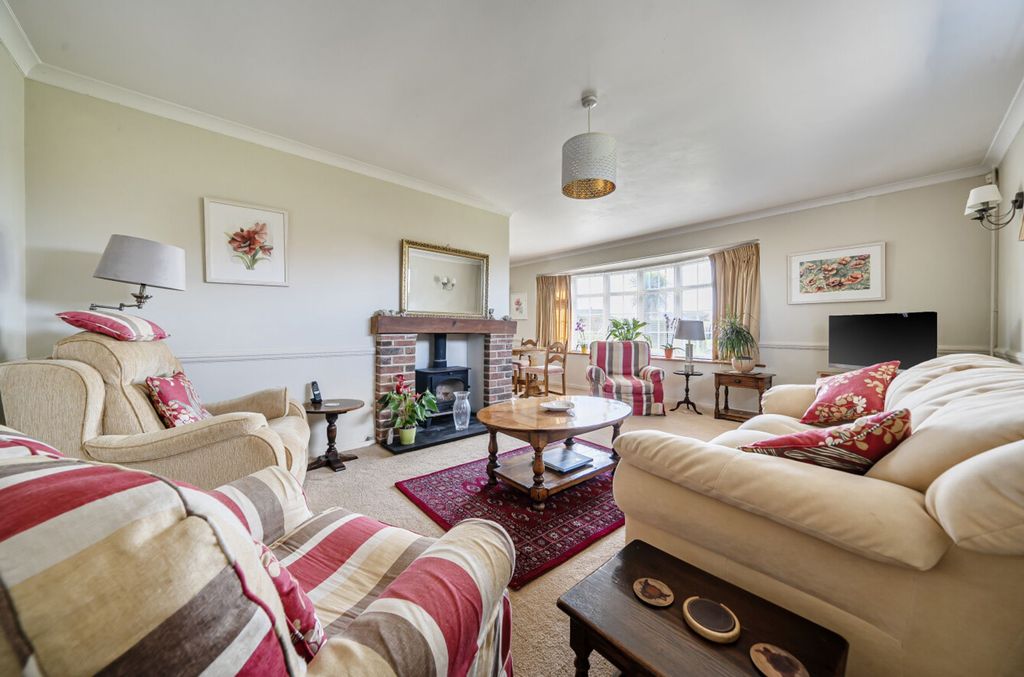 Property photo 2 of 24