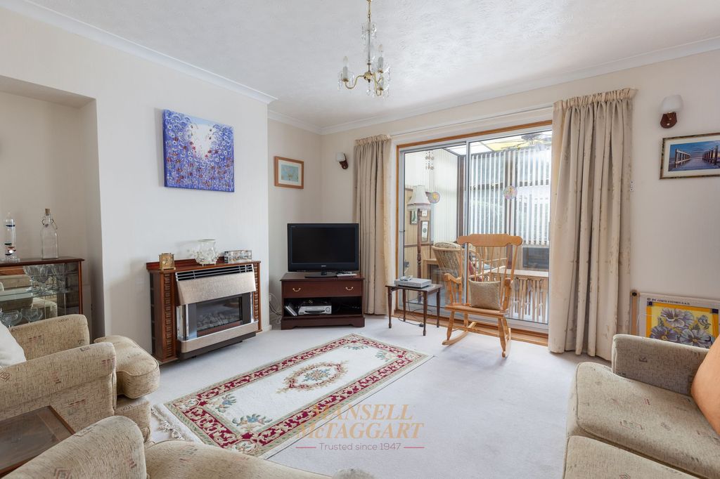 Property photo 2 of 18