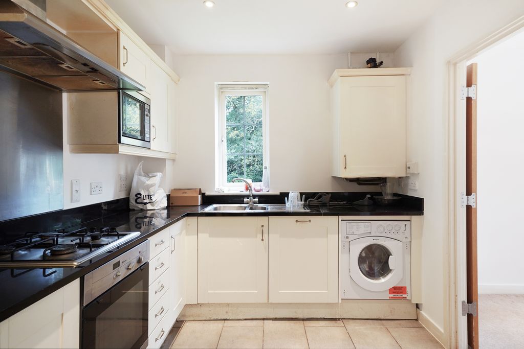 Property photo 3 of 16 Flat 15, Brookshill Gate - Tzemuapykqncs9Hgf70N