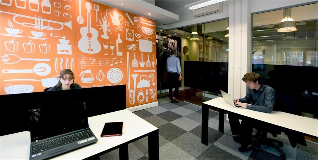 Property photo 2 of 11 Serviced Office, Empire Mews, Streatham, London -