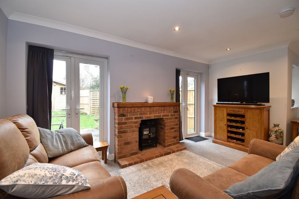 Property photo 2 of 13