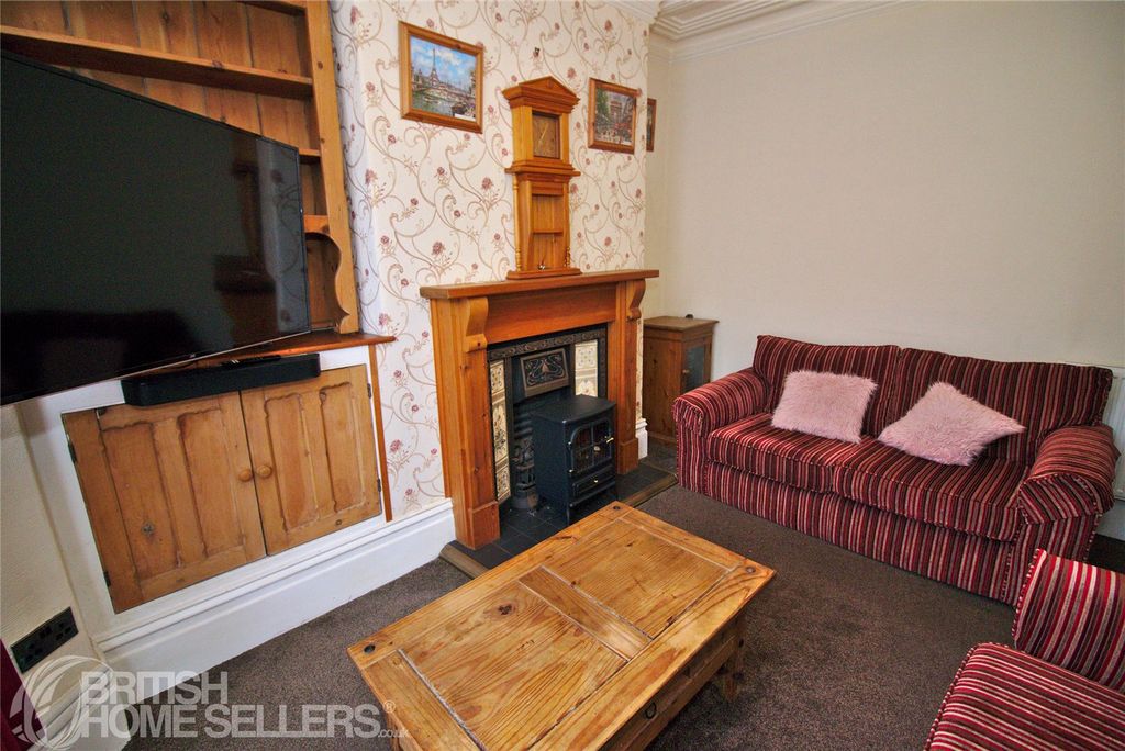 Property photo 2 of 21 Picture No. 32