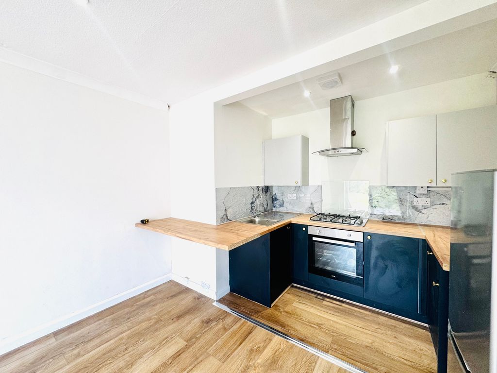 Property photo 3 of 13 Image