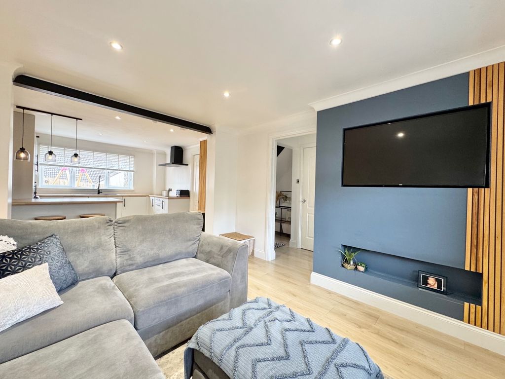 Property photo 3 of 21 Img_8302