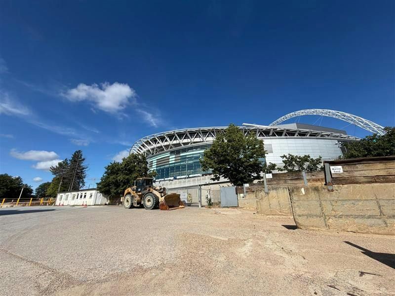 Property photo 1 of 5 South Way, Wembley 3.Jpg