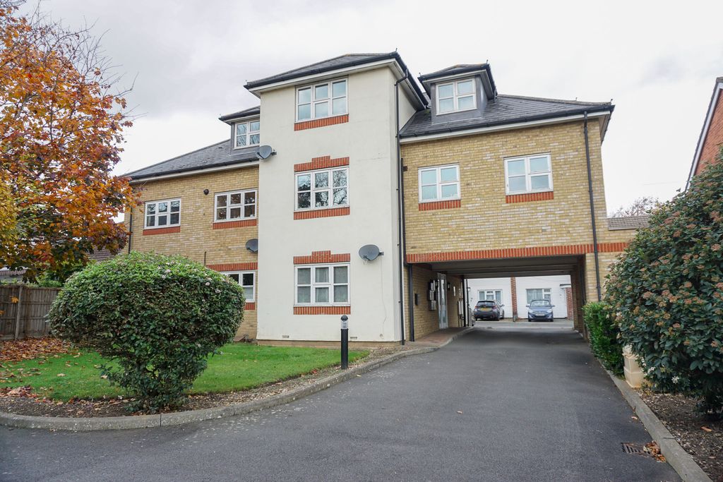 Property photo 3 of 11 Rear View