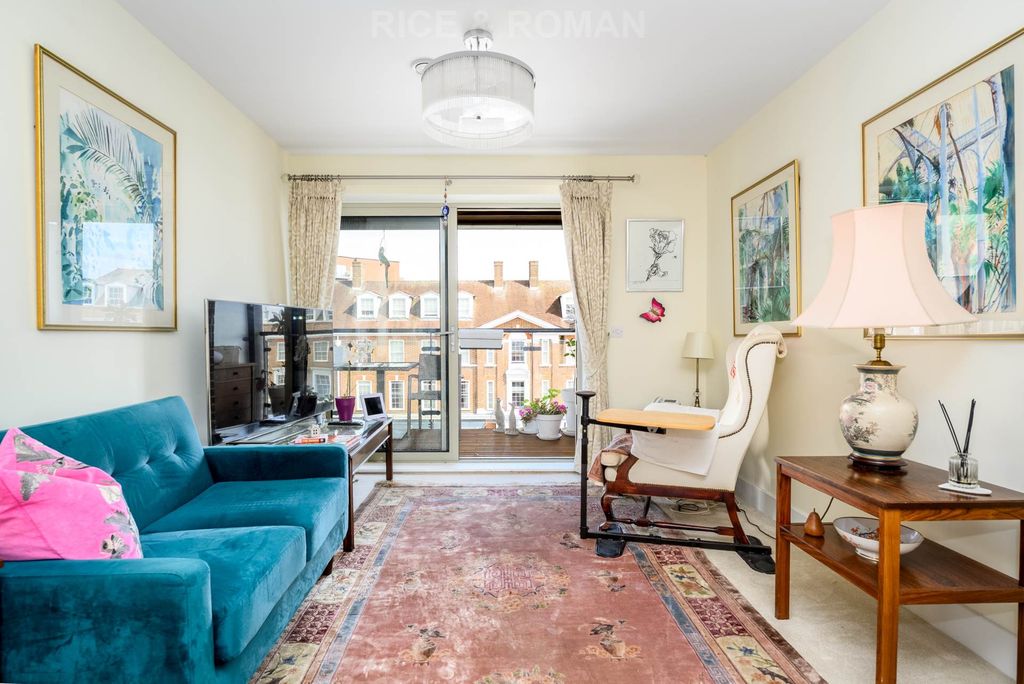 Property photo 2 of 9