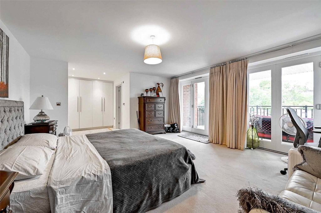 Additional image 9 of 3 bed flat for saleBrocas Street, Eton, Windsor, Berkshire SL4