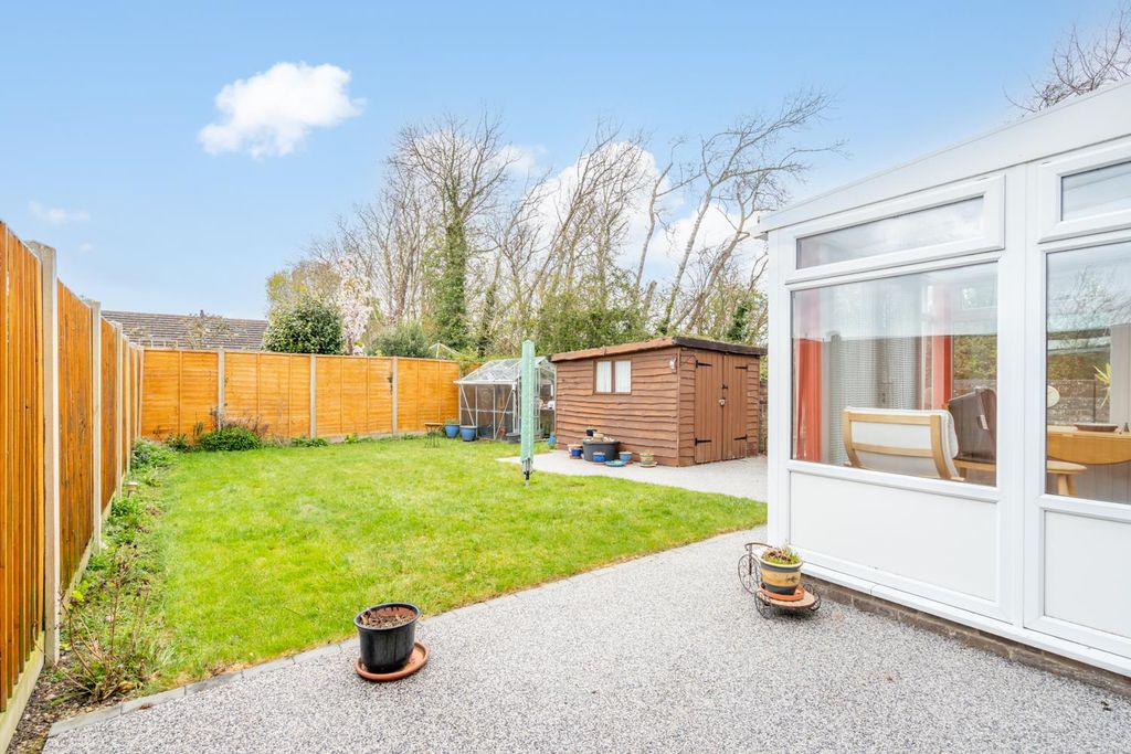 Property photo 2 of 16 Rear Garden (2).Jpg