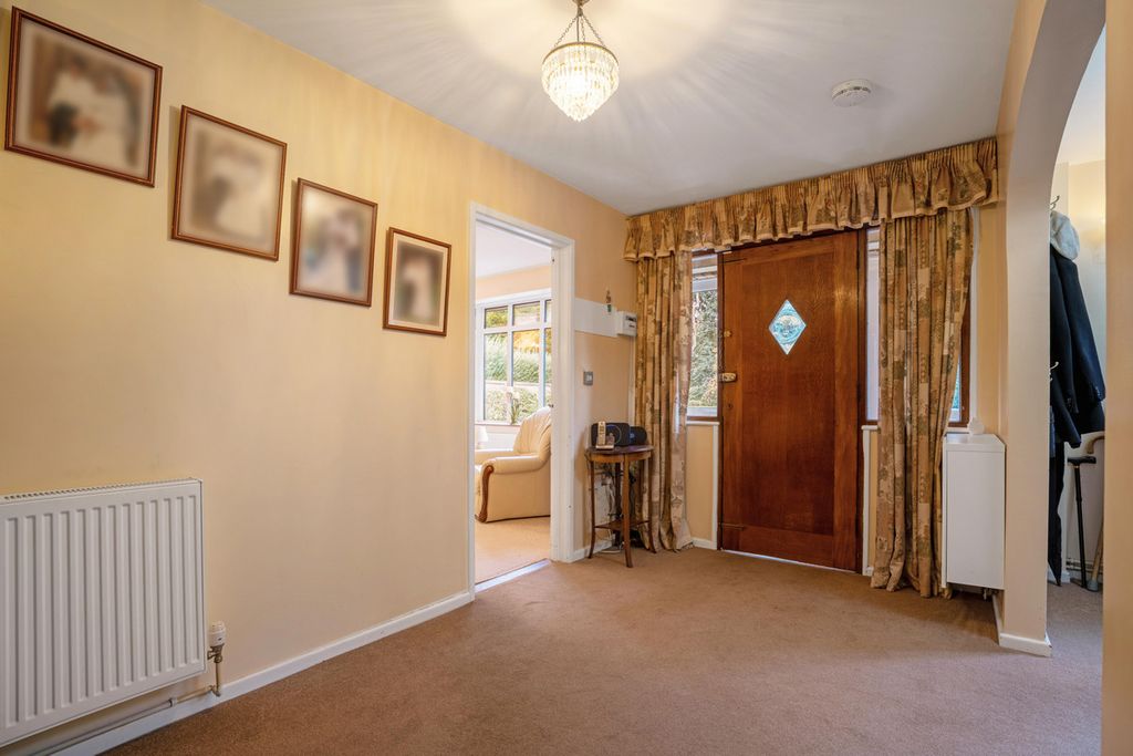 Property photo 3 of 35