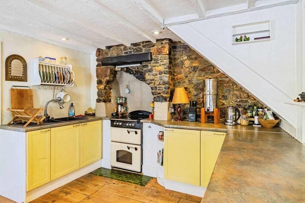 Property photo 3 of 19 Pbox-Img.Jpg