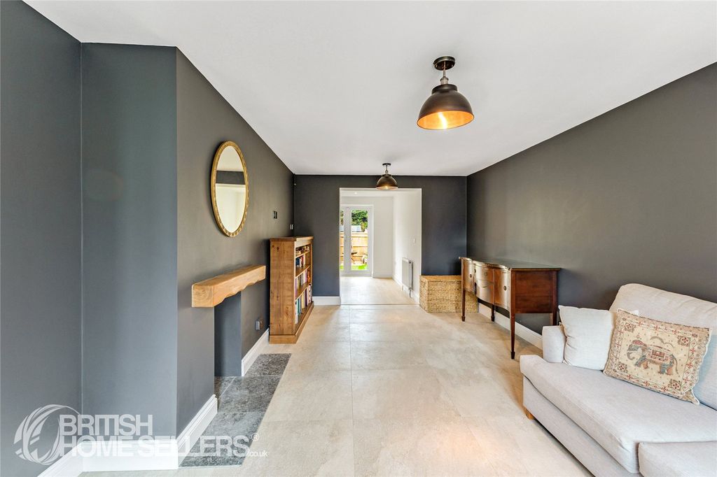 Property photo 3 of 15 Picture No. 17