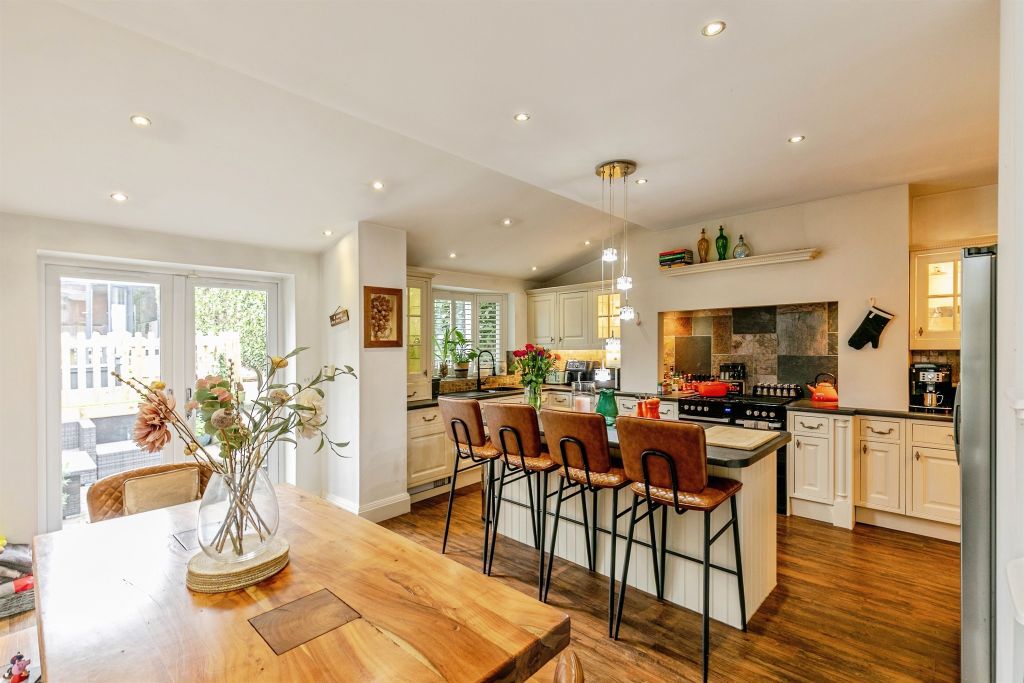 Property photo 3 of 29