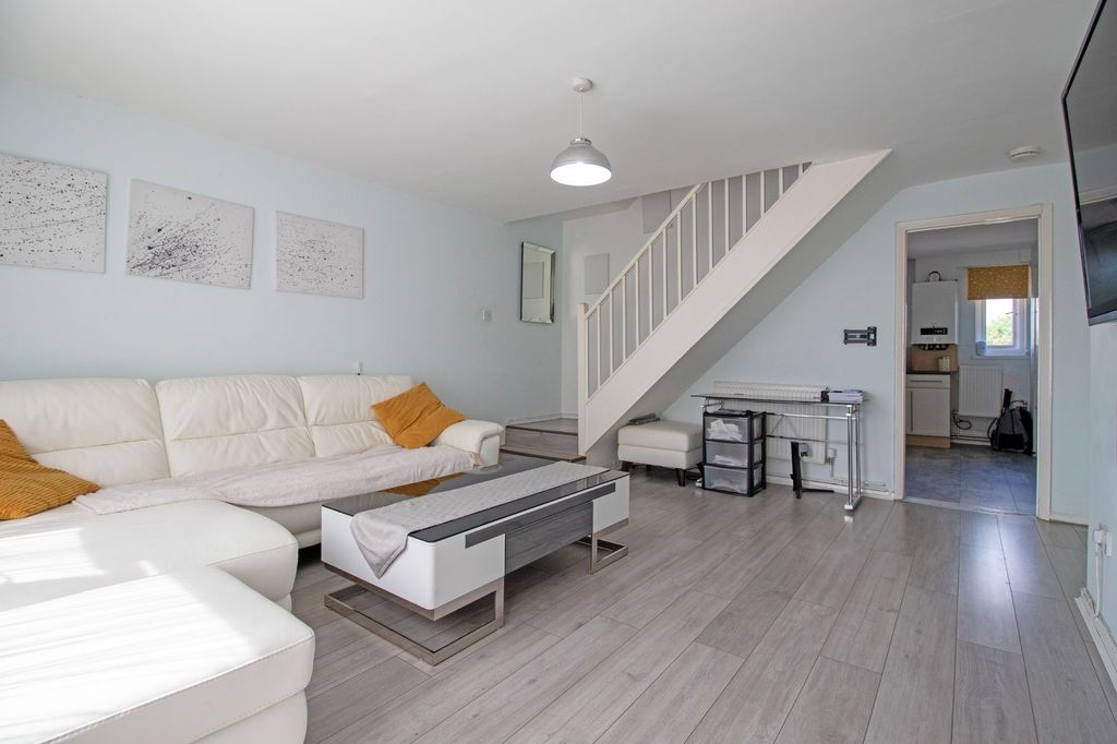 Additional image 6 of 2 bed flat for saleSalisbury Close, Scunthorpe DN17