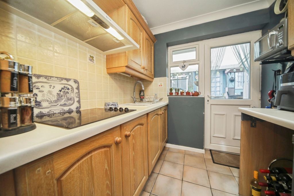 Property photo 3 of 13 Pbox-Img.Jpg