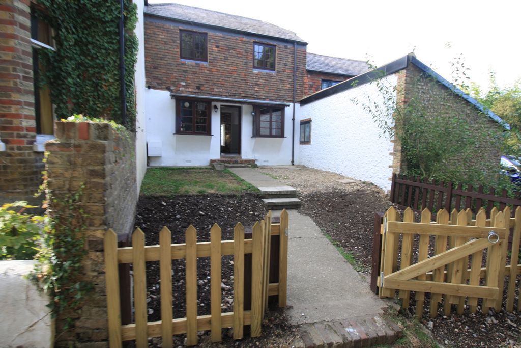 Property photo 1 of 16 Photo 1