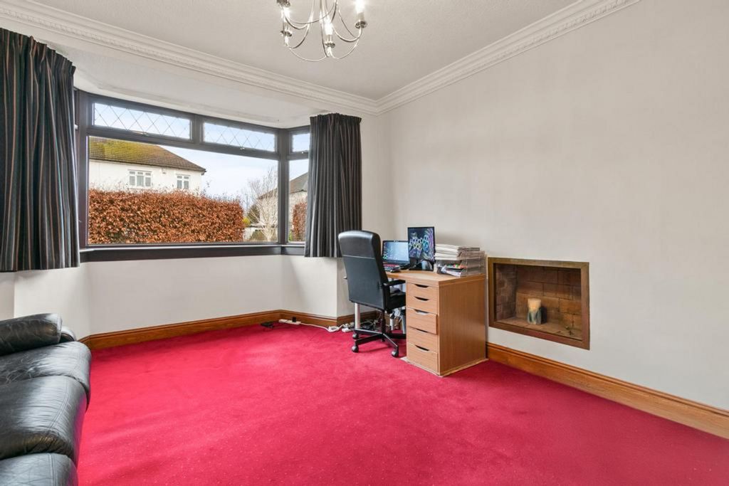 Property photo 2 of 31