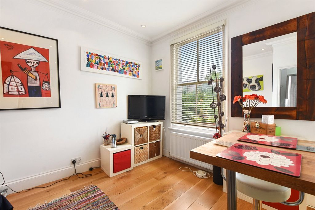 Property photo 1 of 8