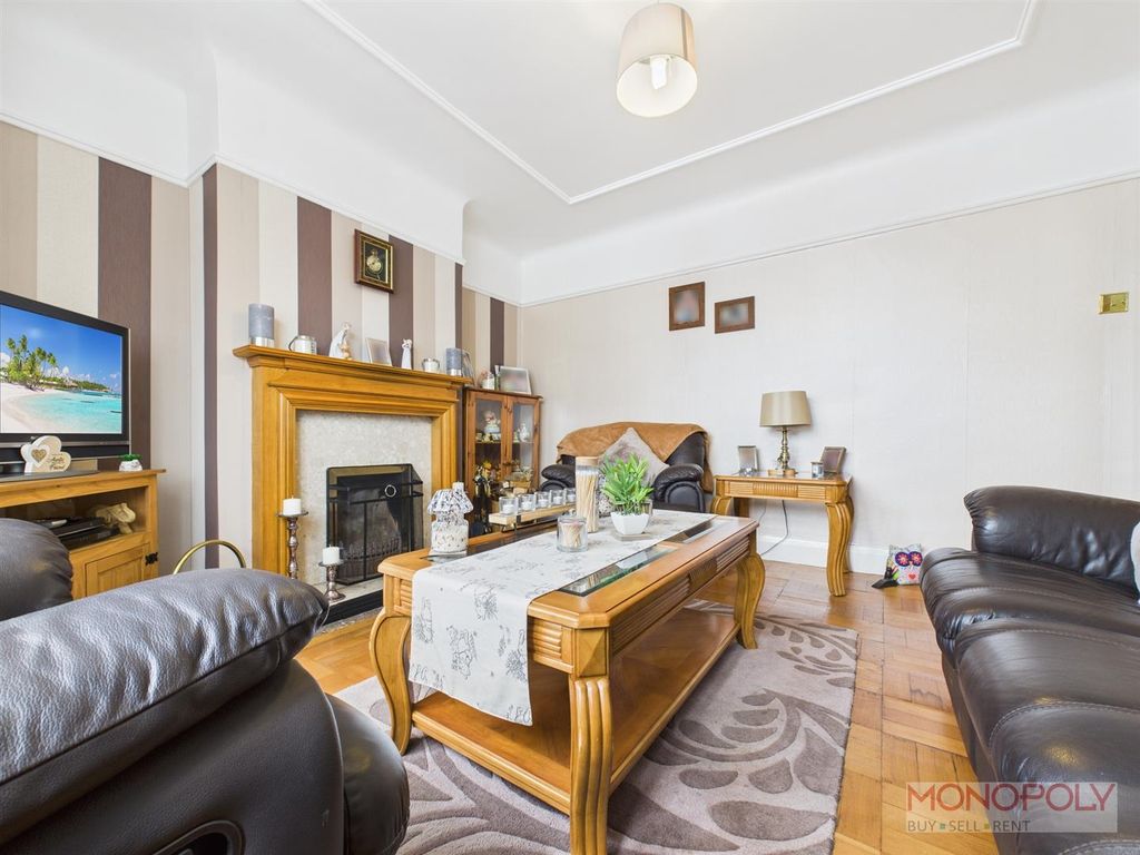 Property photo 3 of 23 Cam04439G0-Pr0145-Still005.Jpg