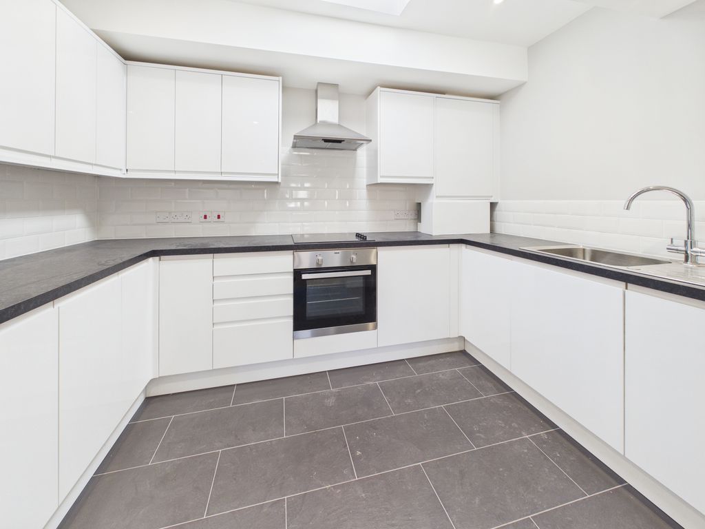 Property photo 3 of 7 Gallery