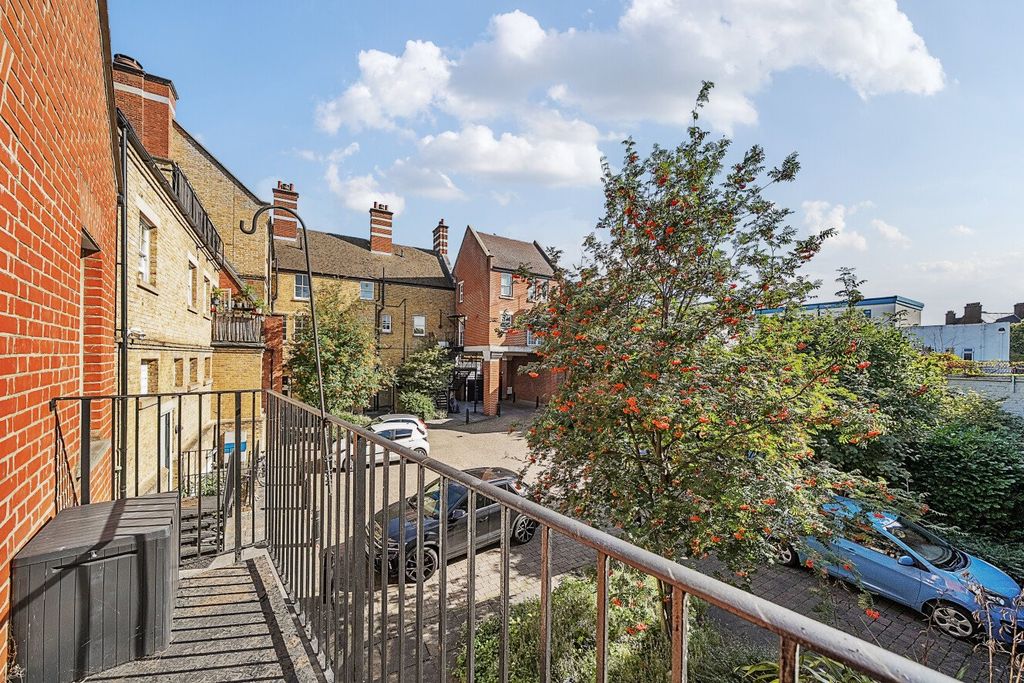 Property photo 3 of 17 Picture No. 01