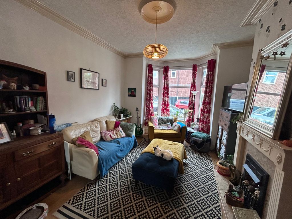 Property photo 2 of 14 Picture No. 02