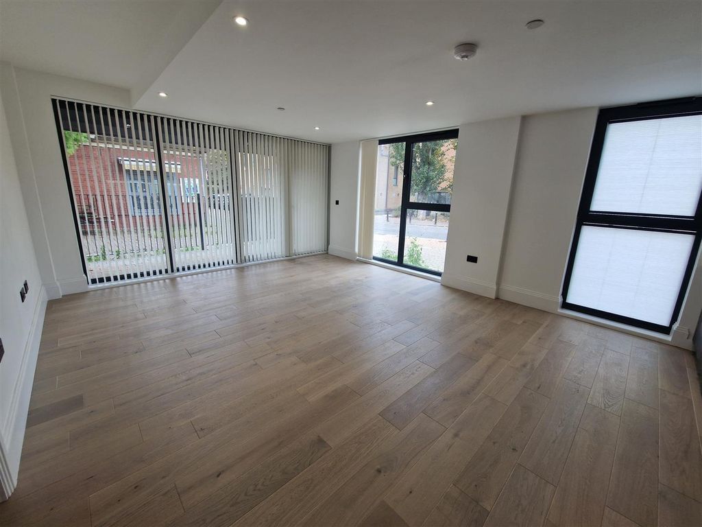 Property photo 2 of 13 20251027_105544.Jpg