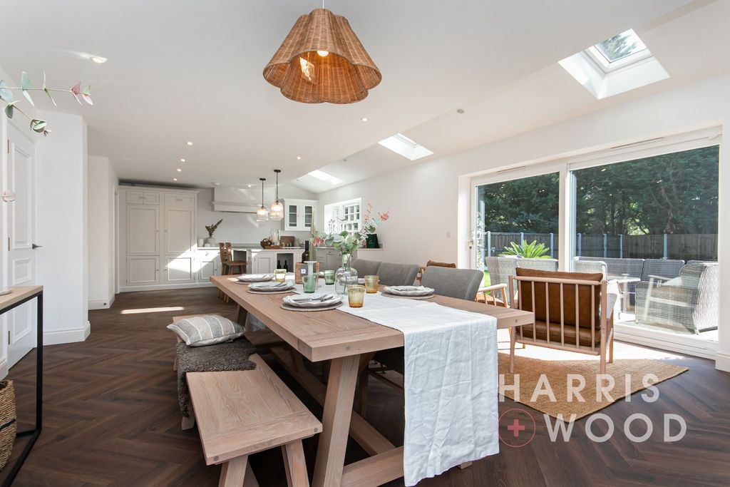 Property photo 2 of 41 4563201