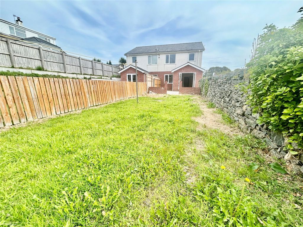 Property photo 2 of 17 Picture No. 11
