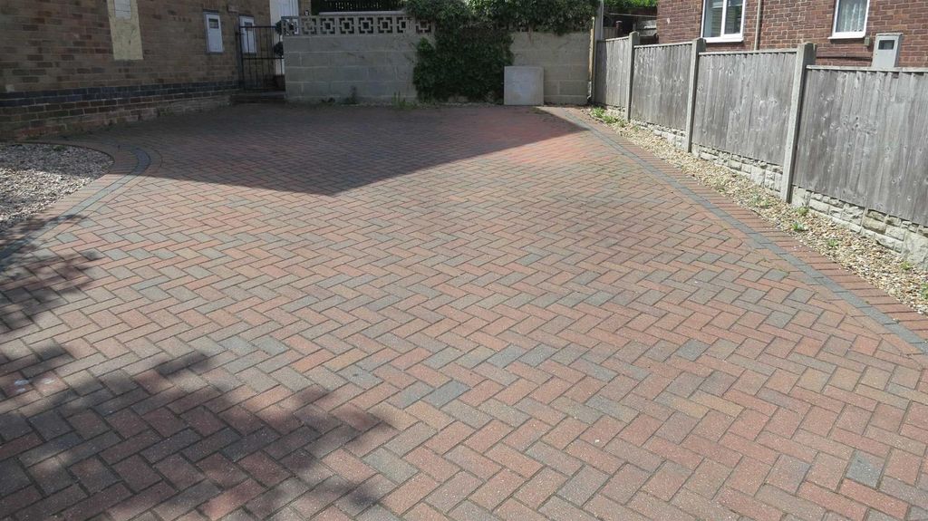 Property photo 1 of 7 24, Cromwell Crescent Lambley, Nottingham, Ng4 4Pj