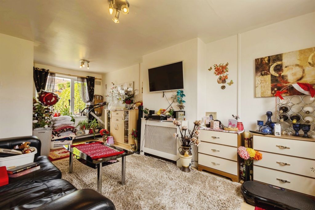 Property photo 3 of 17