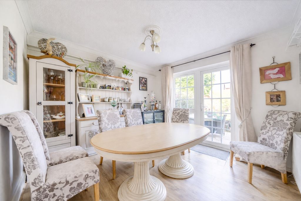 Property photo 3 of 11 Picture No. 30