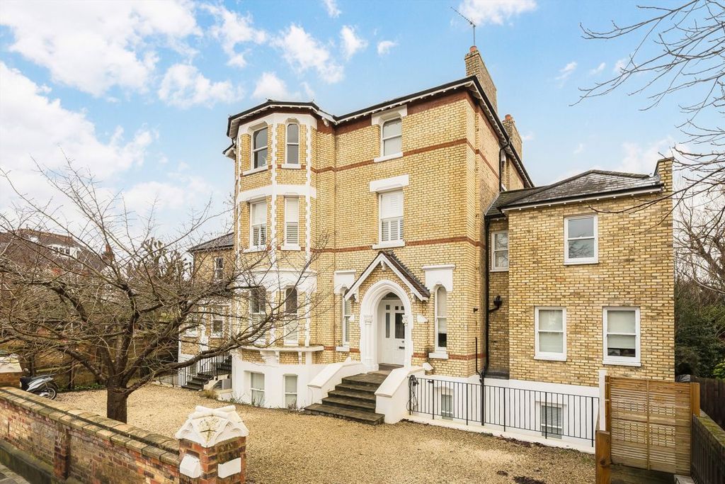 Property photo 1 of 7