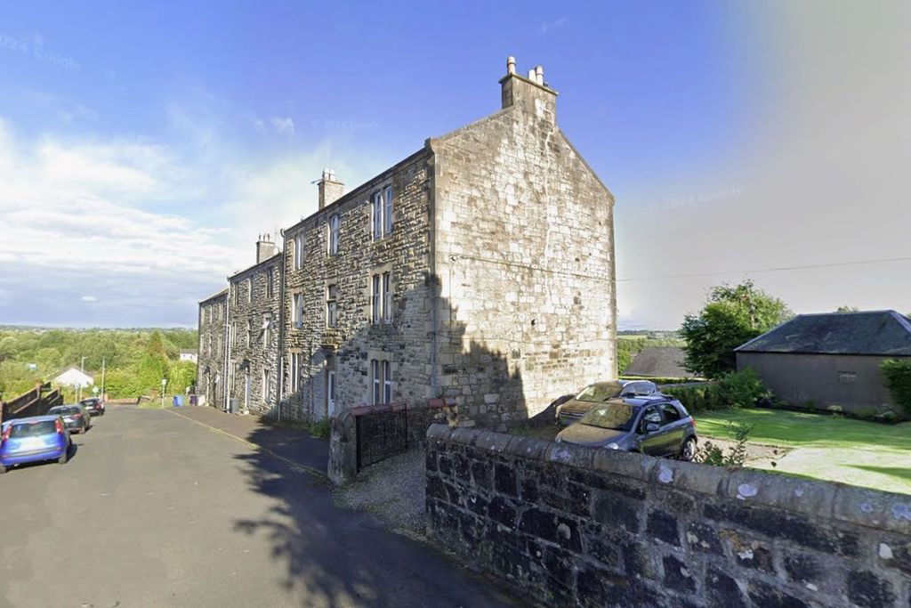 Property photo 1 of 5