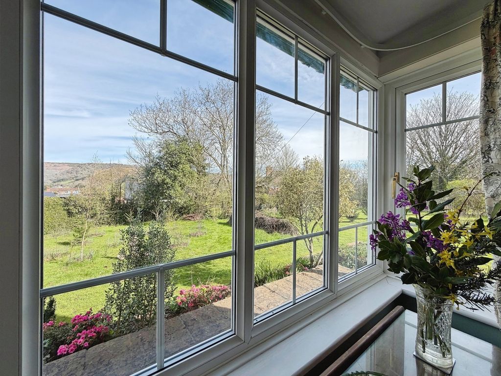 Property photo 3 of 38