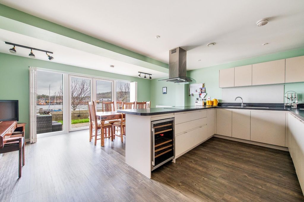 Property photo 3 of 19 Kitchen/Diner