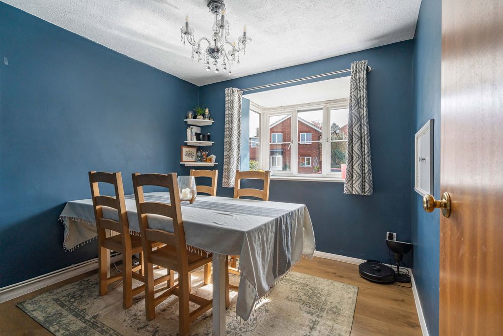 Property photo 3 of 16