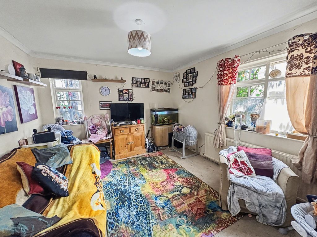 Property photo 3 of 5