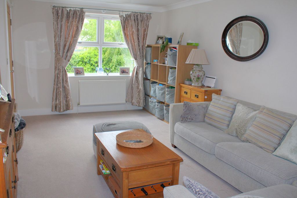 Property photo 2 of 13