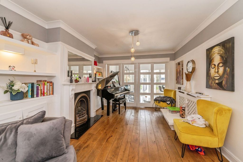 Property photo 2 of 31 Picture