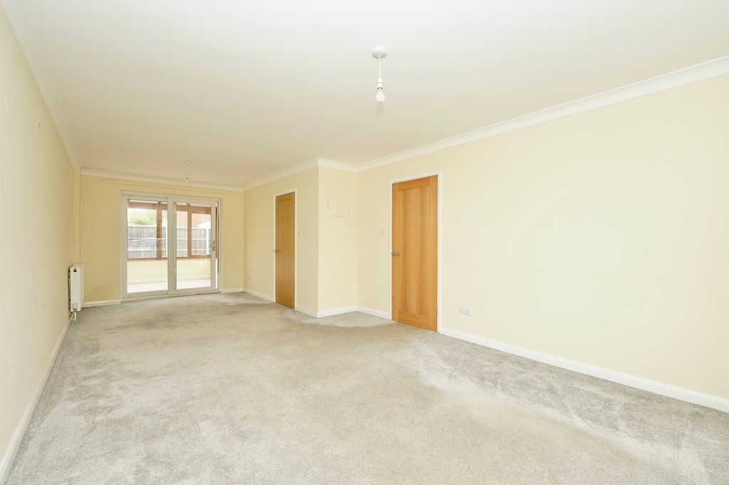 Property photo 2 of 13