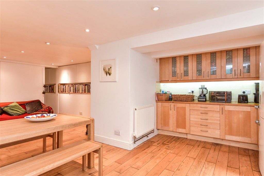 Property photo 3 of 16 Kitchen/ Breakfast Area