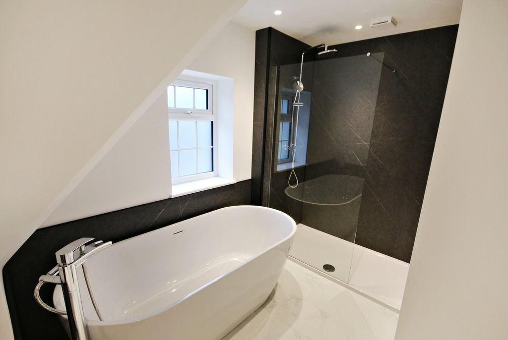 Additional image 20 of 5 bed detached house for saleTurners Hill Road, East Grinstead RH19